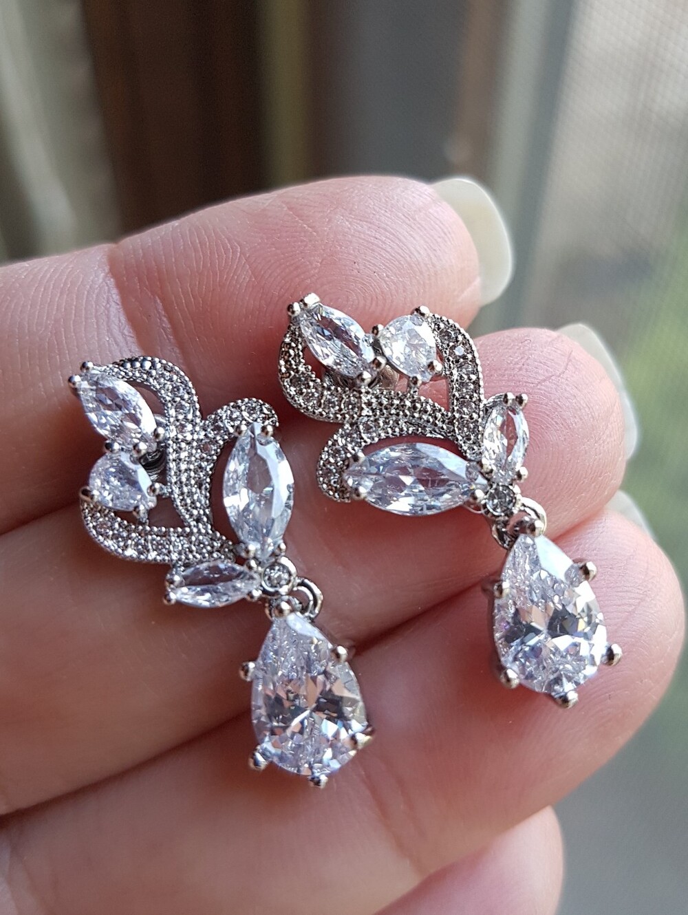 Swarovski Elements Silver Teardrop Leaf Floral Cluster Earrings NEW